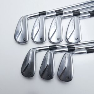 Used TaylorMade P770 Iron Set / 4 - PW / Stiff Flex