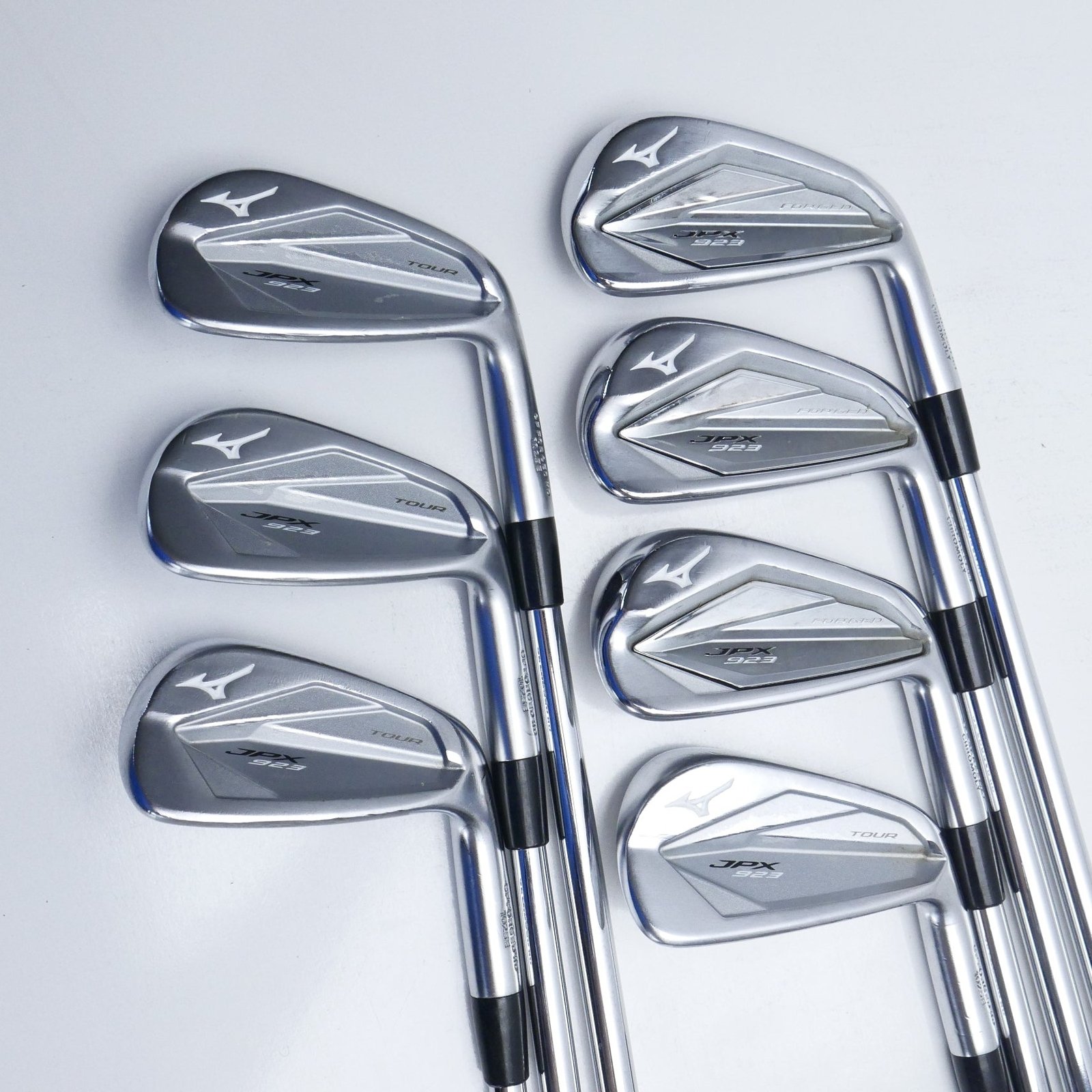 Used Mizuno JPX 923 Tour & JPX 923 Forged Iron Set / 4 - PW / Stiff Flex - Image 2