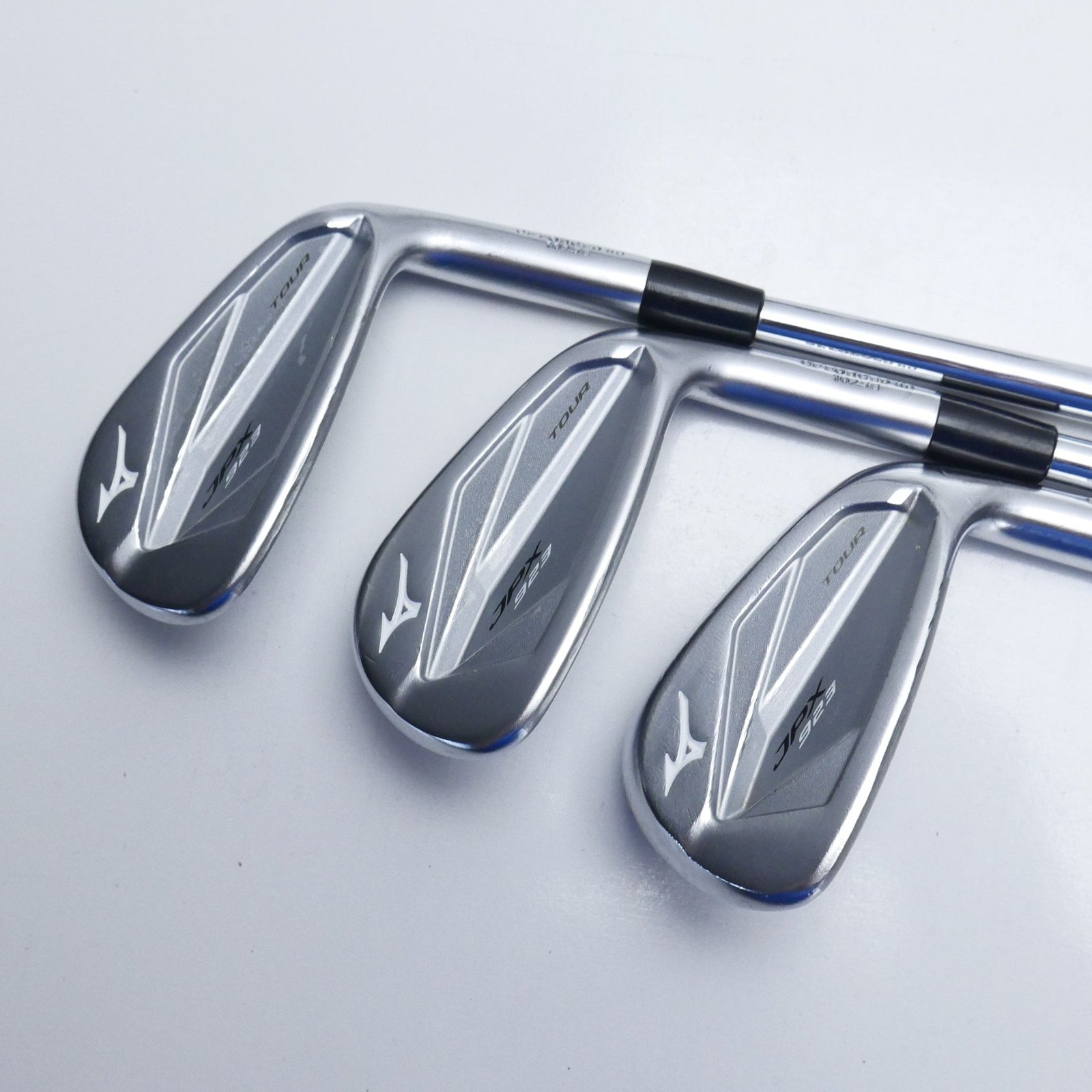 Used Mizuno JPX 923 Tour & JPX 923 Forged Iron Set / 4 - PW / Stiff Flex - Image 3