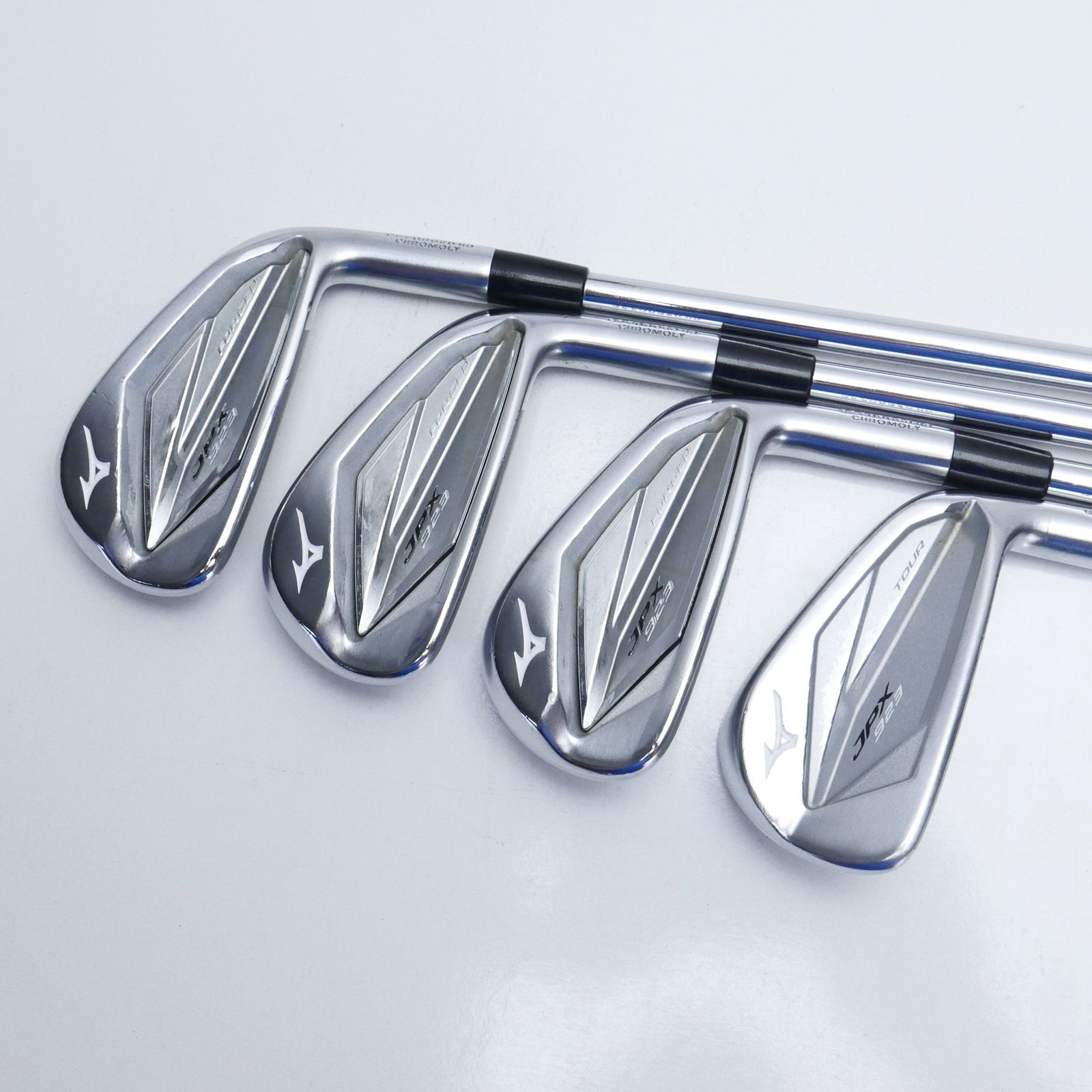 Used Mizuno JPX 923 Tour & JPX 923 Forged Iron Set / 4 - PW / Stiff Flex - Image 4