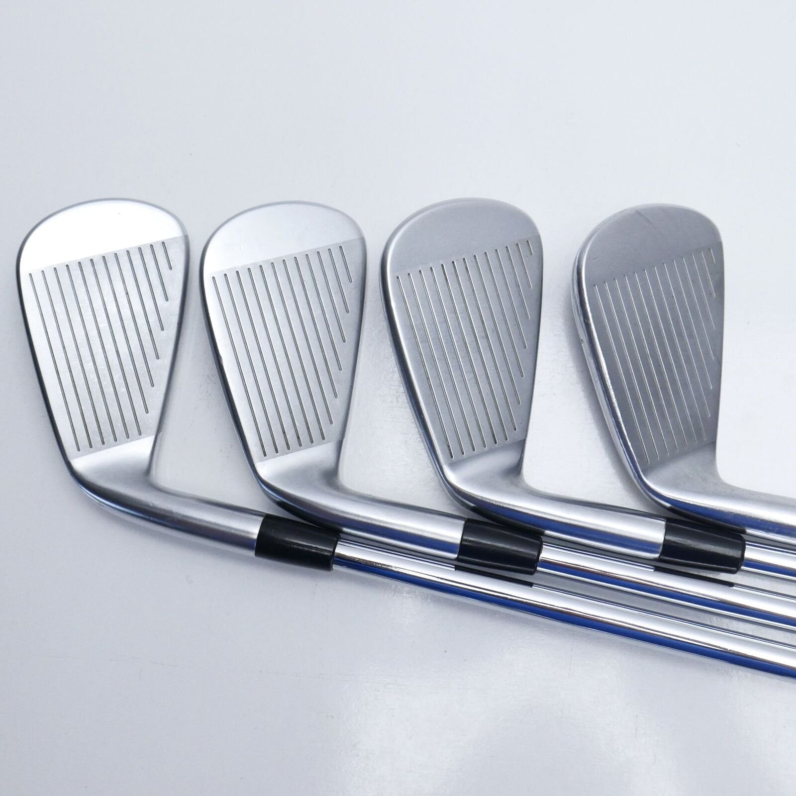 Used Mizuno JPX 923 Tour & JPX 923 Forged Iron Set / 4 - PW / Stiff Flex - Image 8