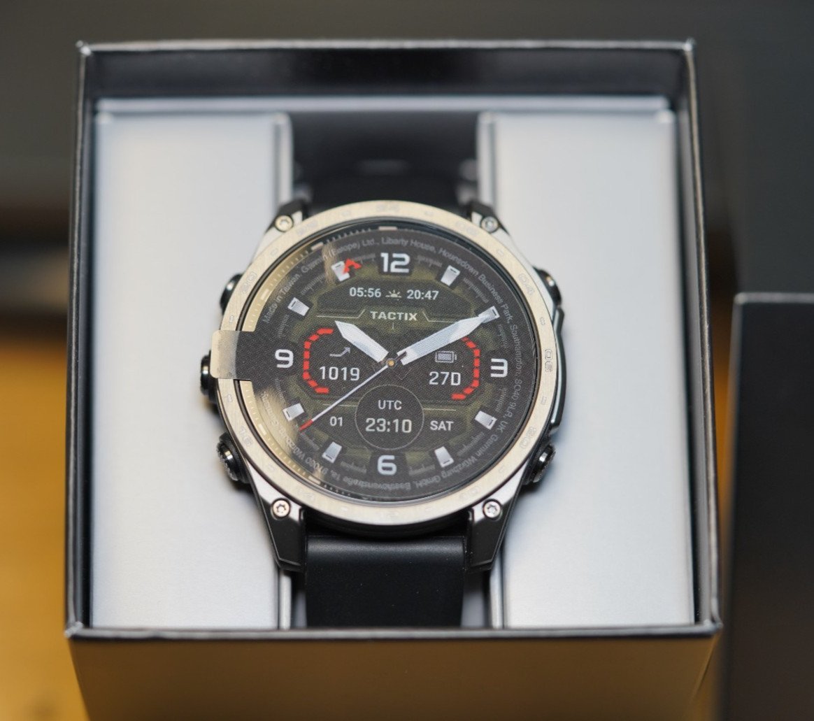 Garmin TACTIX 8 AMOLED black Sapphire Tactical BRAND NEW - Image 2