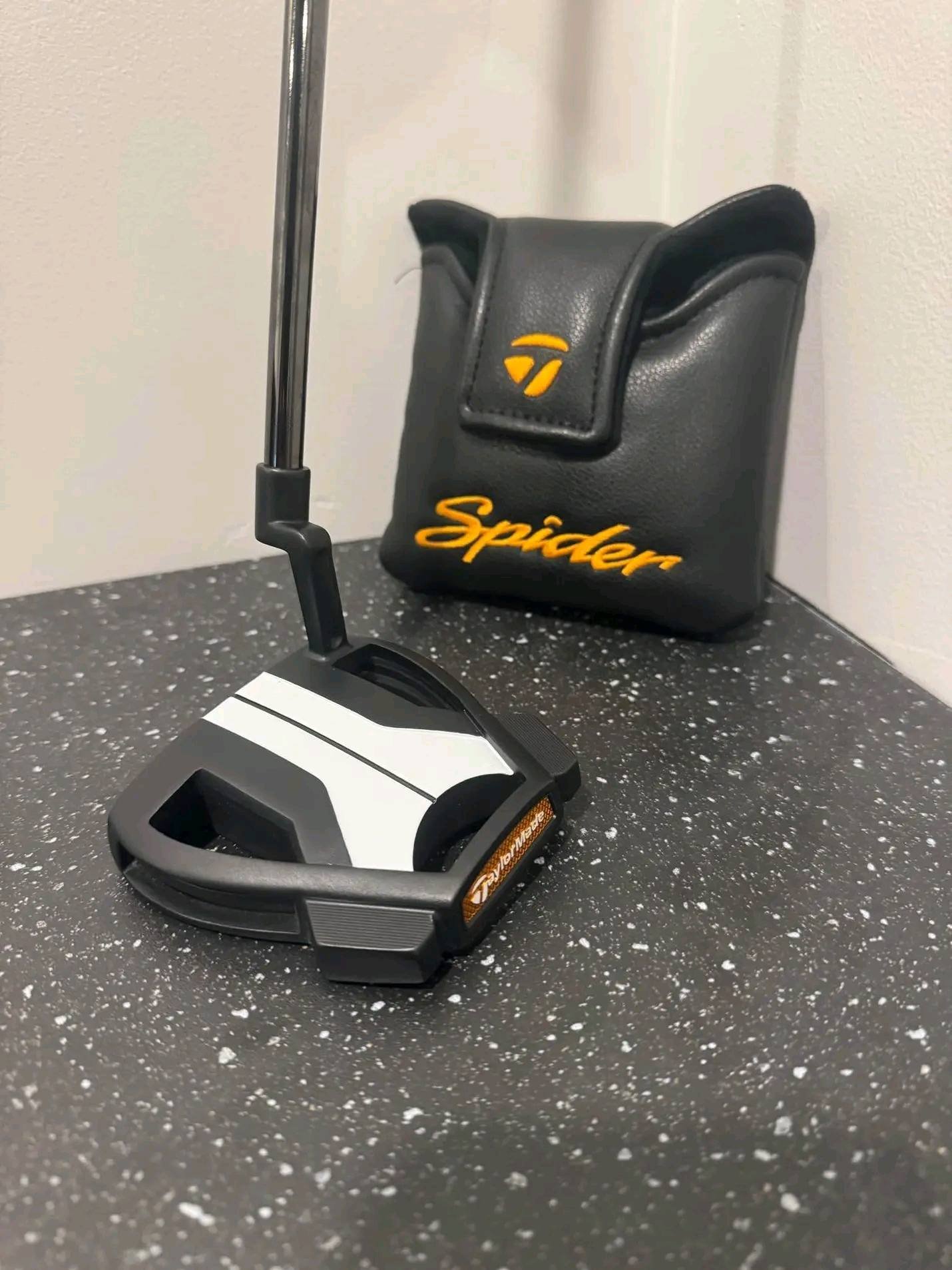 Left Hand Taylormade Spider Tour X 35 Putter - Image 4