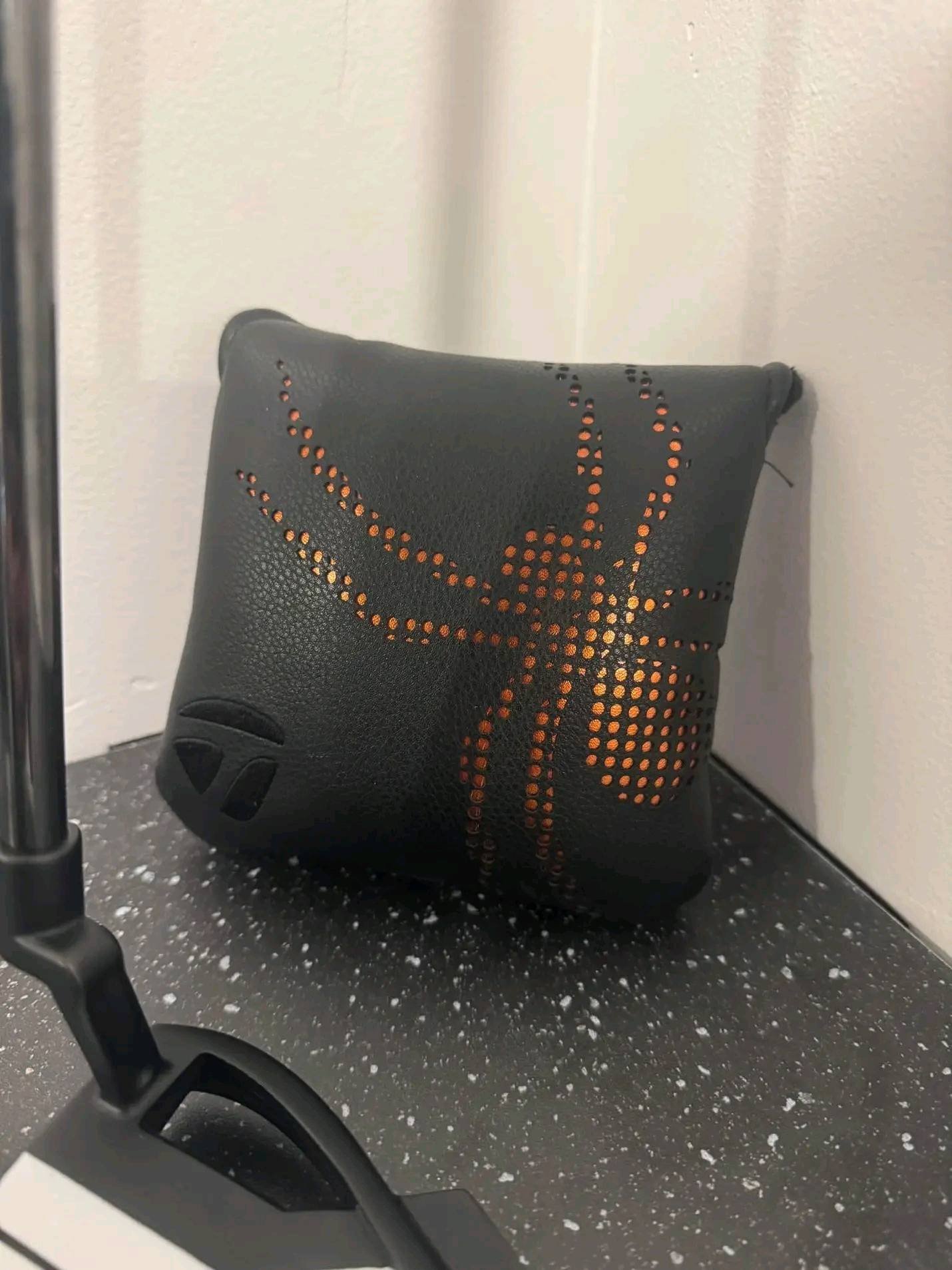 Left Hand Taylormade Spider Tour X 35 Putter - Image 3