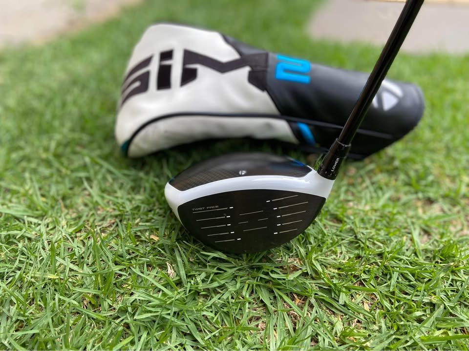 Pre-Owned TaylorMade SIM2 Max 10.5° Driver – Stiff Shaft - Image 2