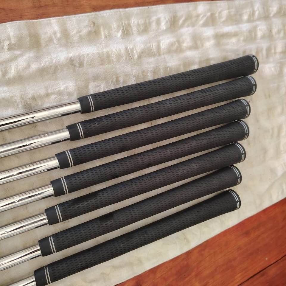 Pre-owned Taylormade Sim Max Iron set (4-PW) KBS stiff shaft - Image 6